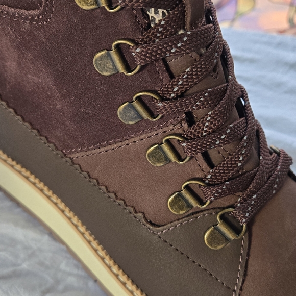 TOMS womens Brown mesa Lace-Up Boots - Picture 7 of 10